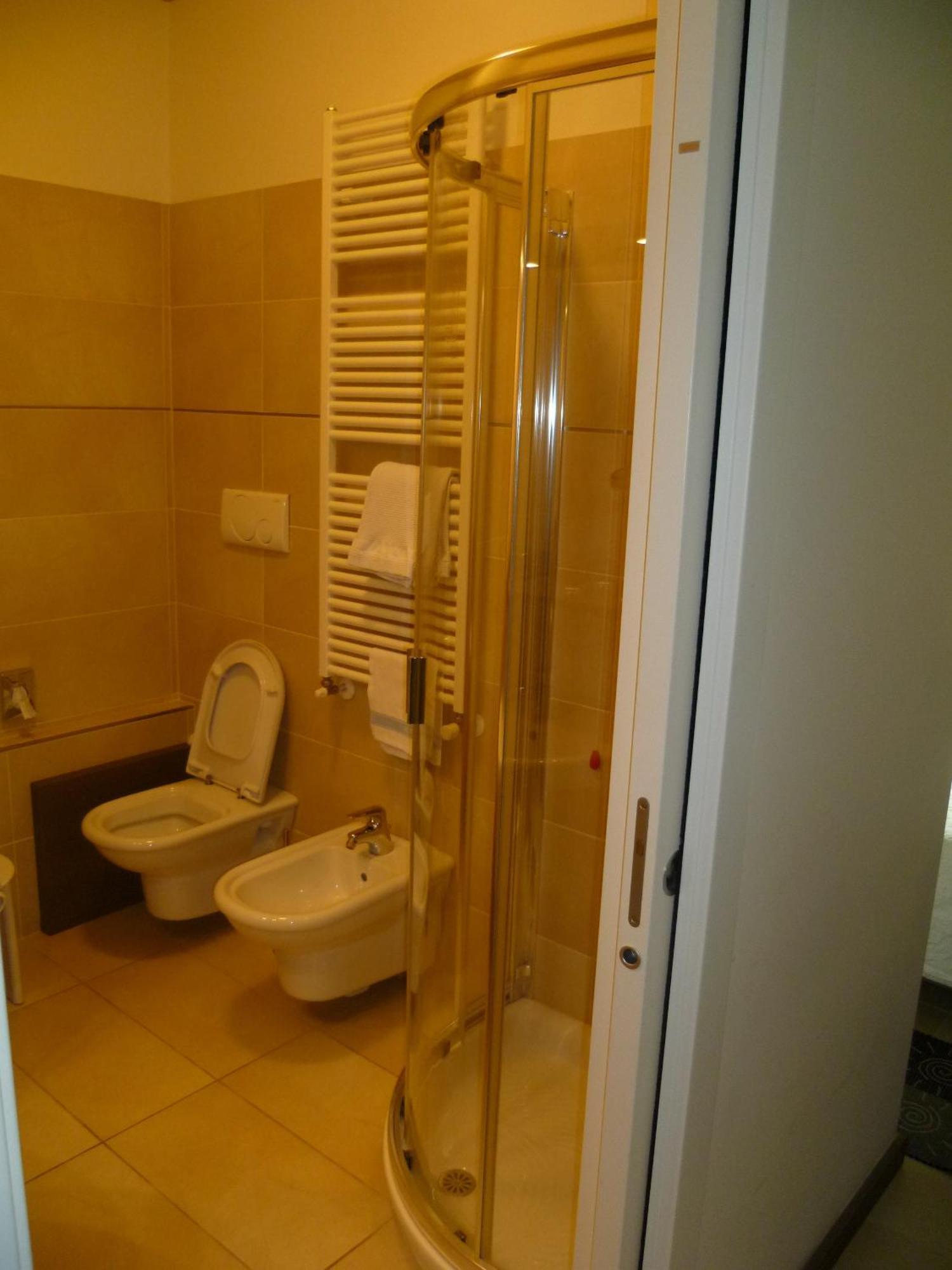 Albergo Sole Mariano Comense Exterior photo