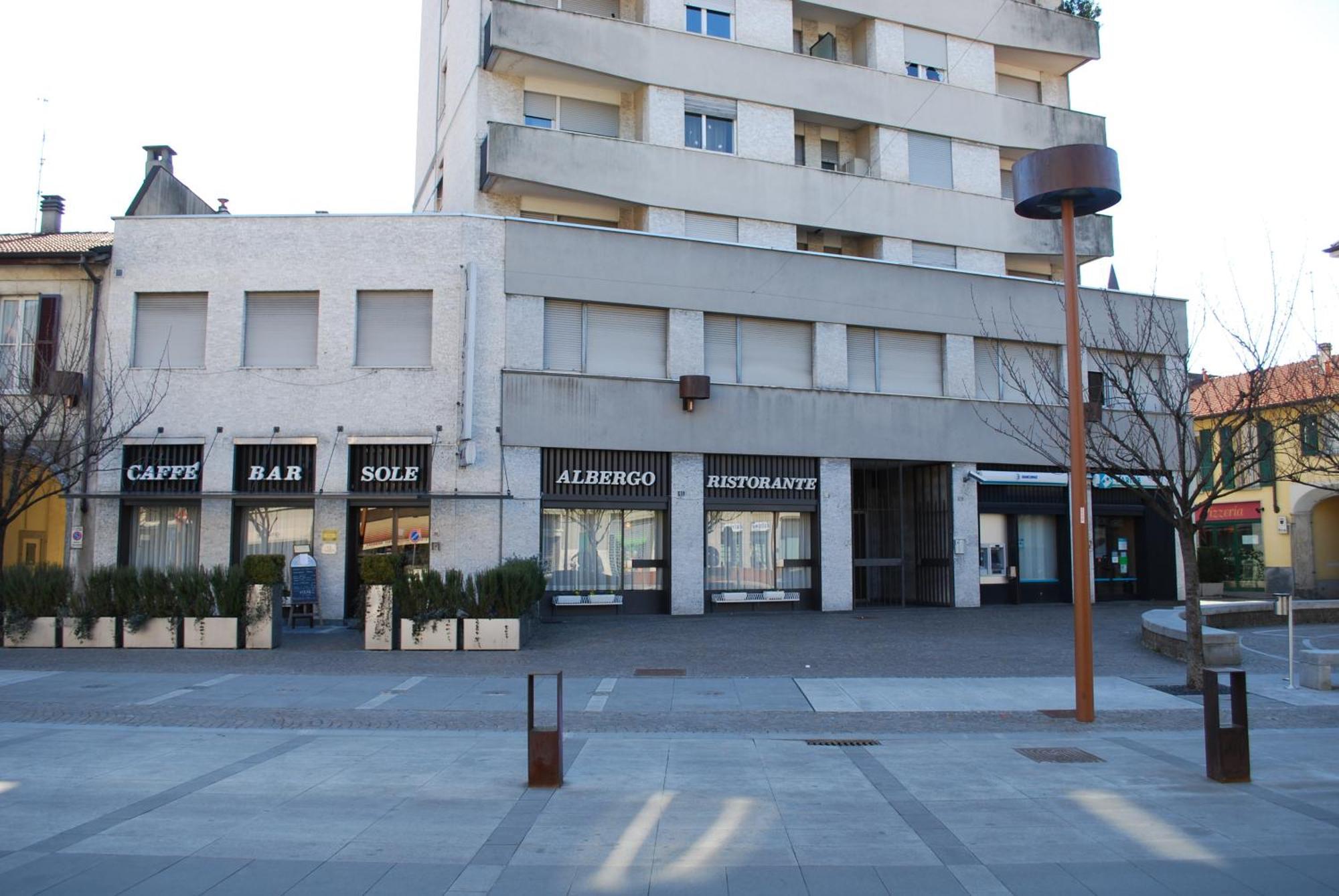 Albergo Sole Mariano Comense Exterior photo