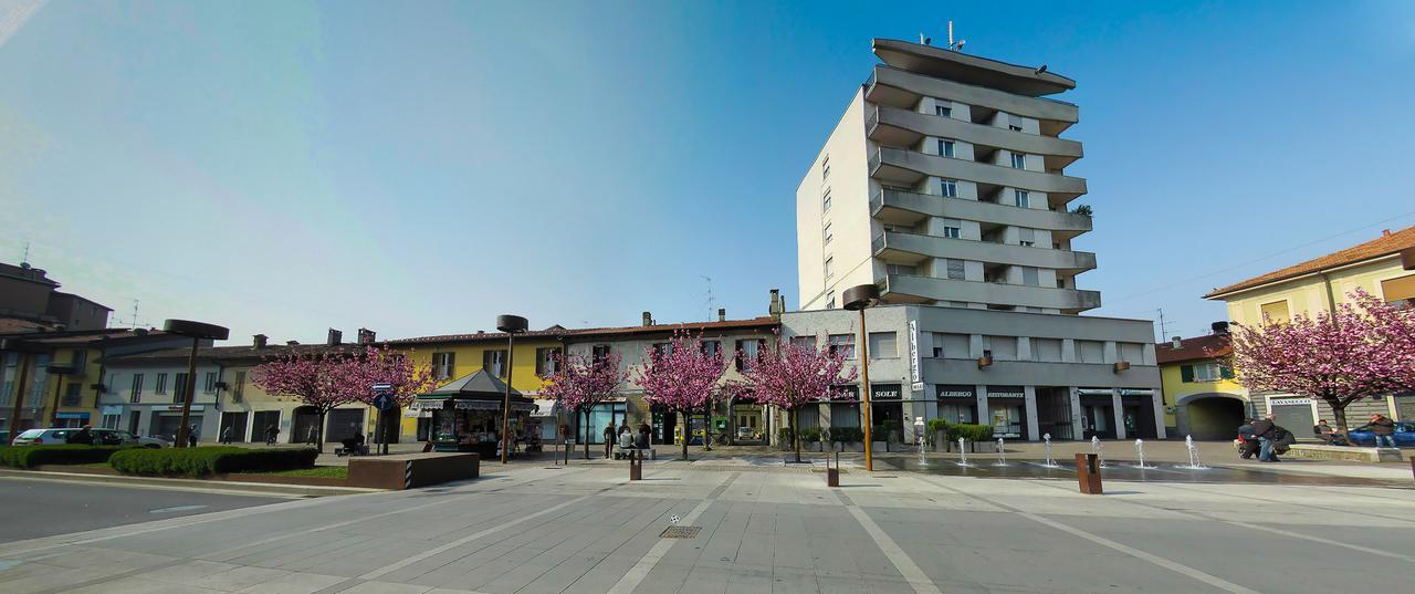 Albergo Sole Mariano Comense Exterior photo